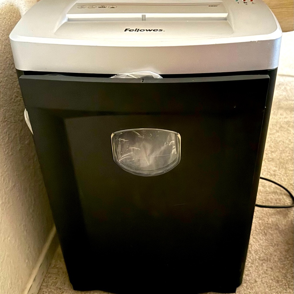 Professional Office Fellowes shredder